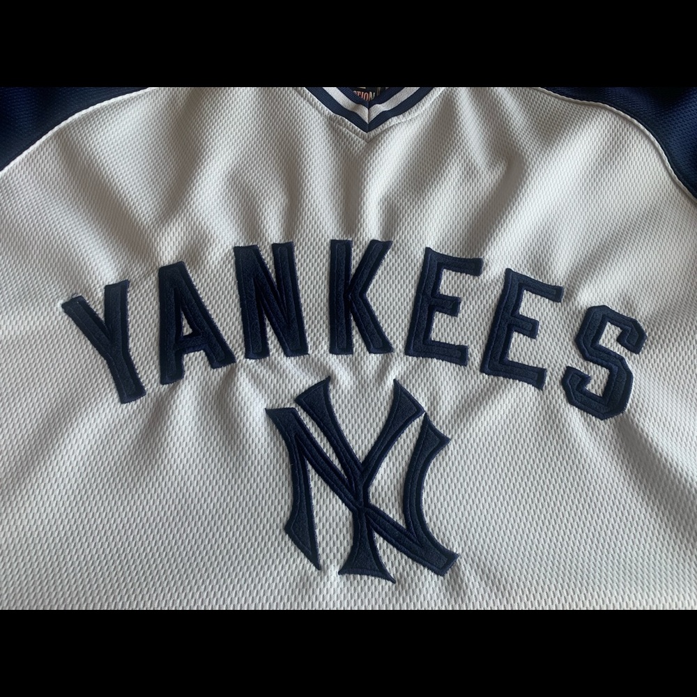 Mens XL “Yankees” Jersey